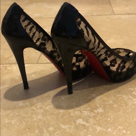 CLB Black Lace Peeptoe - Picture 2 of 5